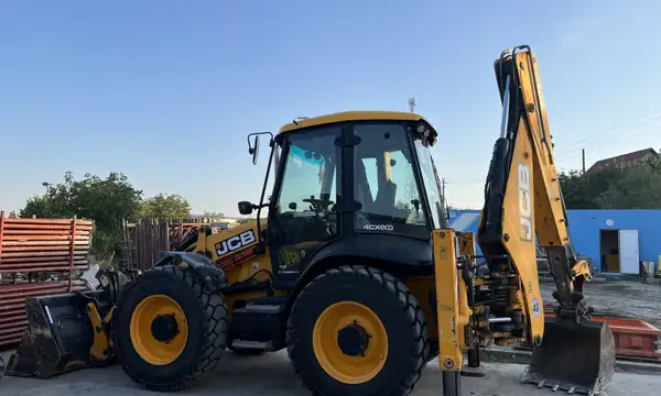 Buldoexcavator — JCB 4CX eco